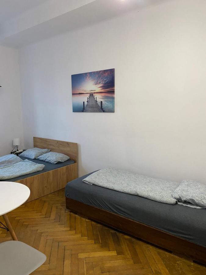 Basic Triple Room
